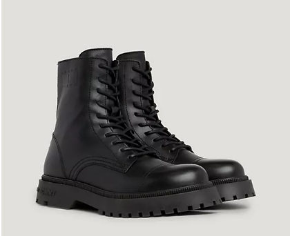 Bota casual de cuero con logo de bandera TJ