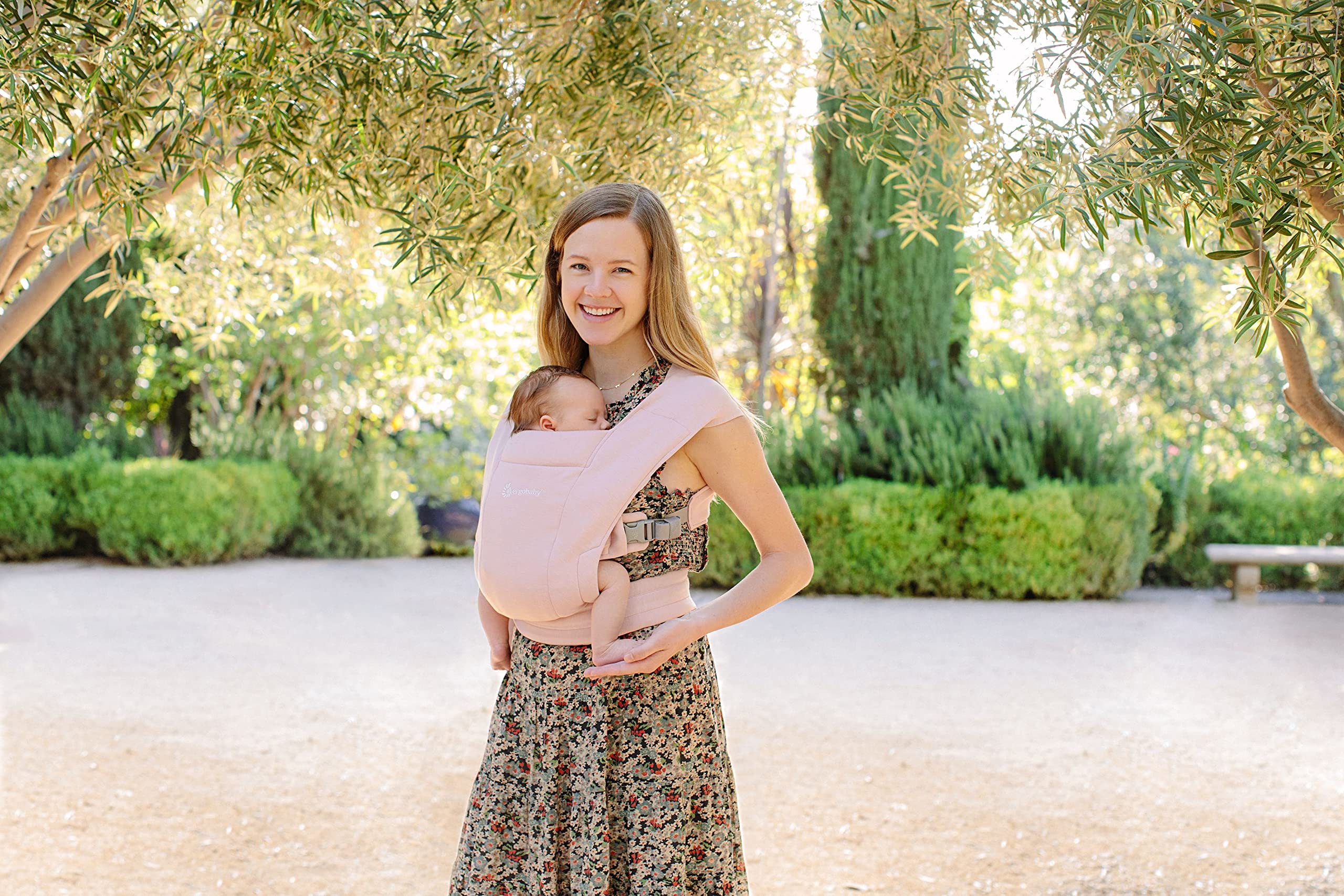 Ergobaby Embrace Mochila Porta Bebé Recién Nacido desde el Nacimiento, Extra Suave y 