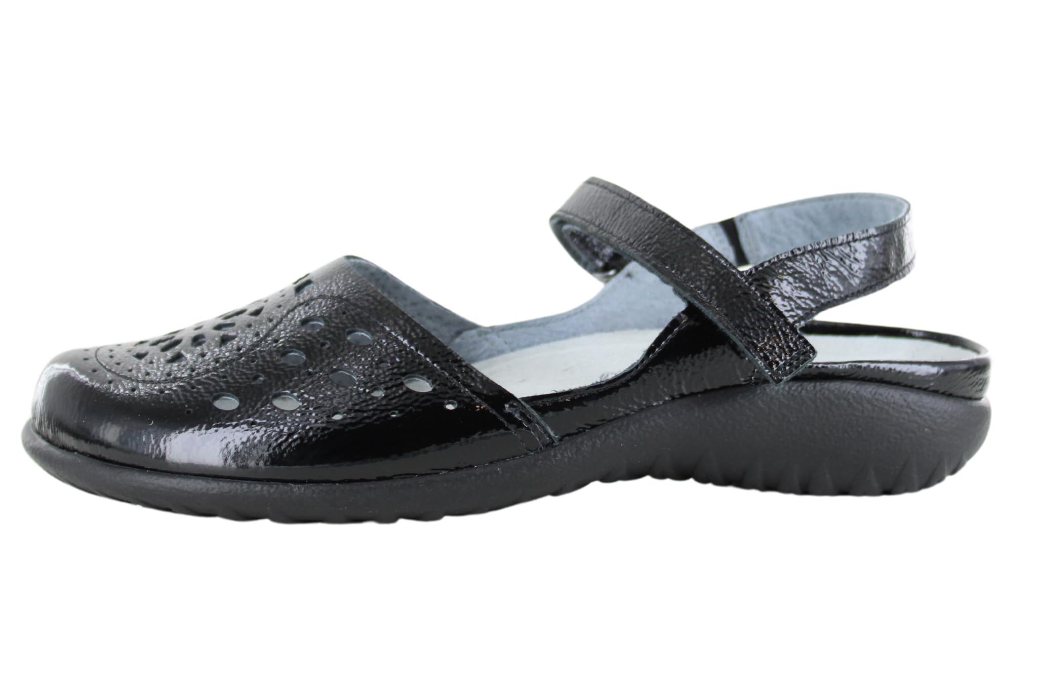 NAOT Footwear Sandalia Arataki para mujer de charol arrugado negro -10-10.5 M US