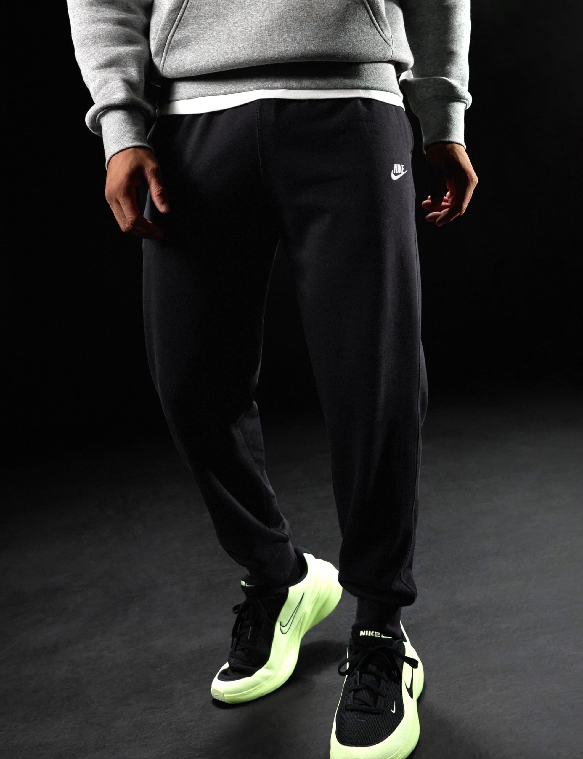 Nike Club Knit Joggers, Hombre, Negro/Blanco, XS