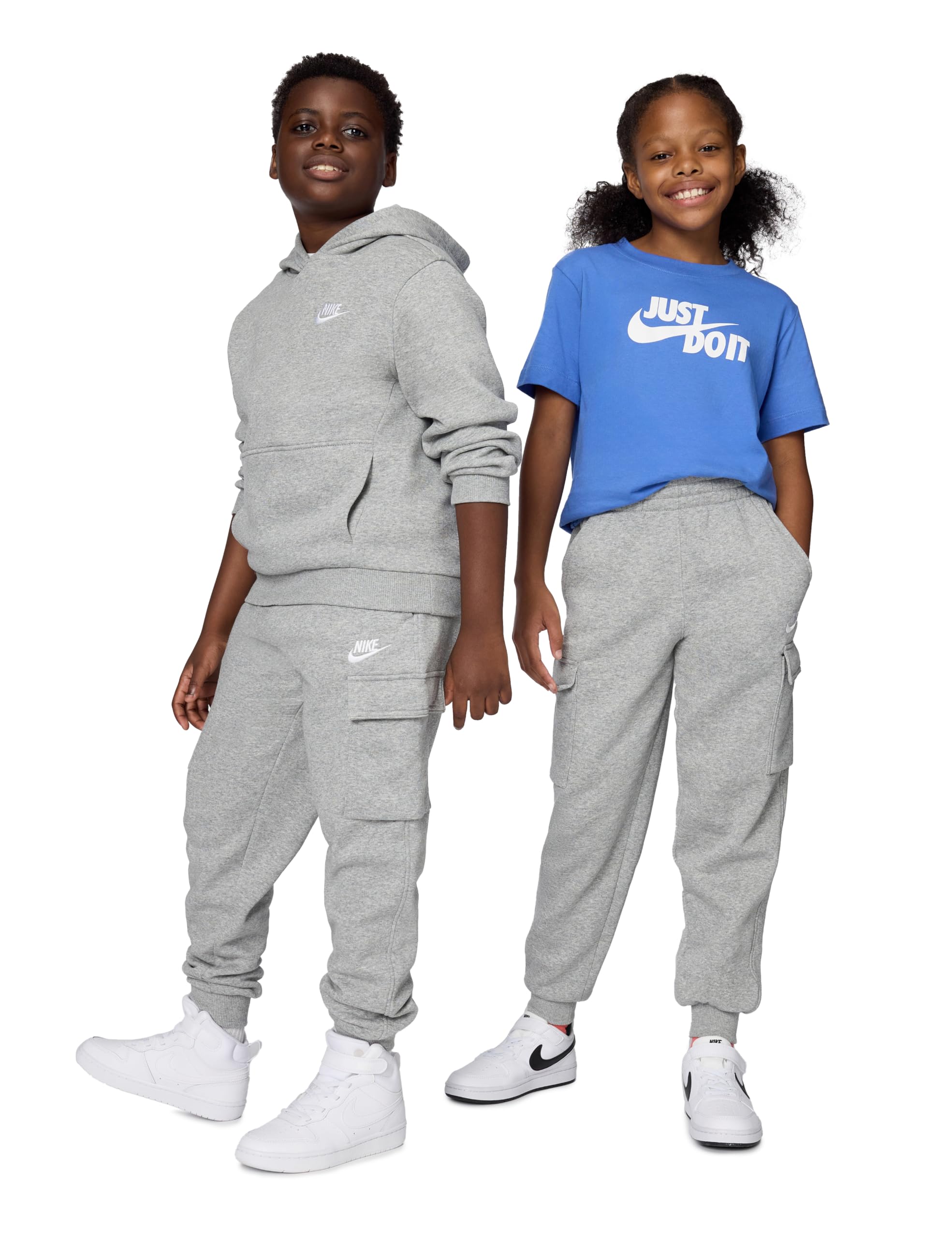 Nike Big Kid's Sportswear Club - Pantalones cargo de forro polar, color gris oscuro j