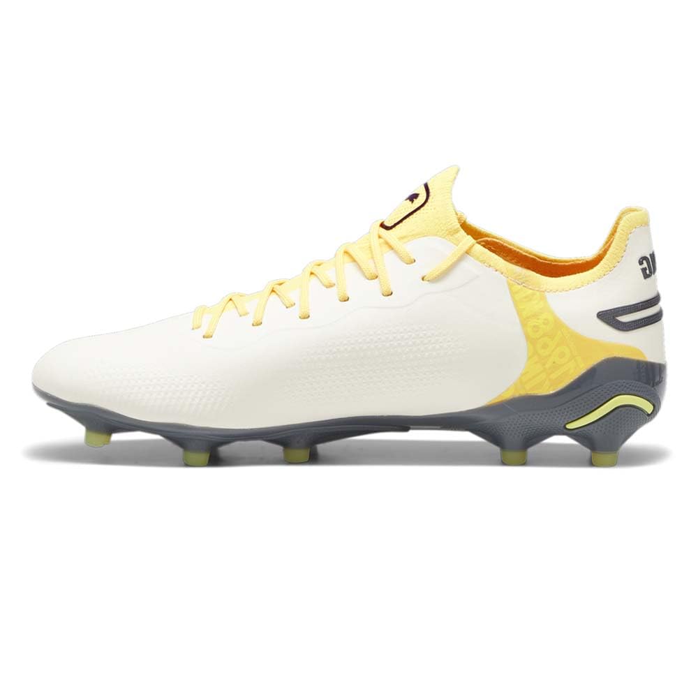PUMA King Ultimate Terreno firme/Suelo artificial Nieve alpina/Asfalto/Yellow Blaze 1