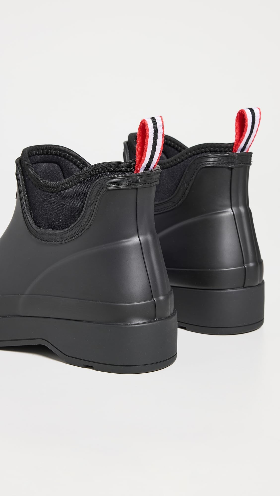Hunter Botas Play Chelsea Neo para mujer, negro, 7 mediano EE. UU.
