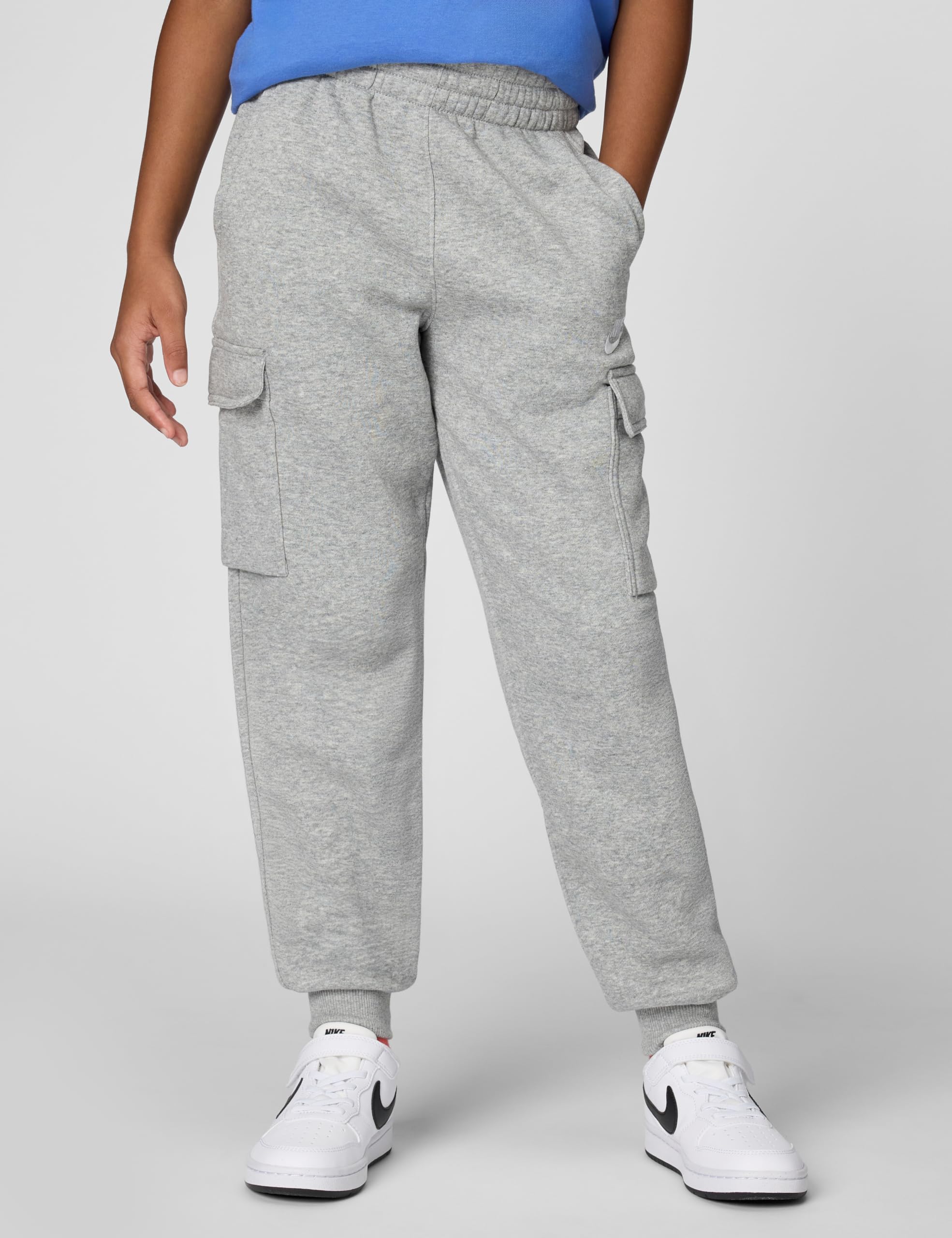 Nike Big Kid's Sportswear Club - Pantalones cargo de forro polar, color gris oscuro j