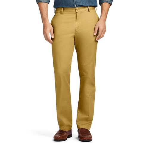 IZOD Pantalones chinos americanos con frente plano y corte entallado para hombre, color caqui, 32 W x 34 L