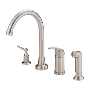 Grifo de Cocina Gerber Melrose de 4 Orificios con Rociador Lateral, Acero Inoxidable